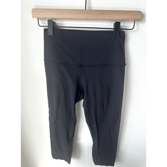 Lululemon Align Crop (21") Size 4 Nulu Black Buttery Soft - Picture 2 of 3